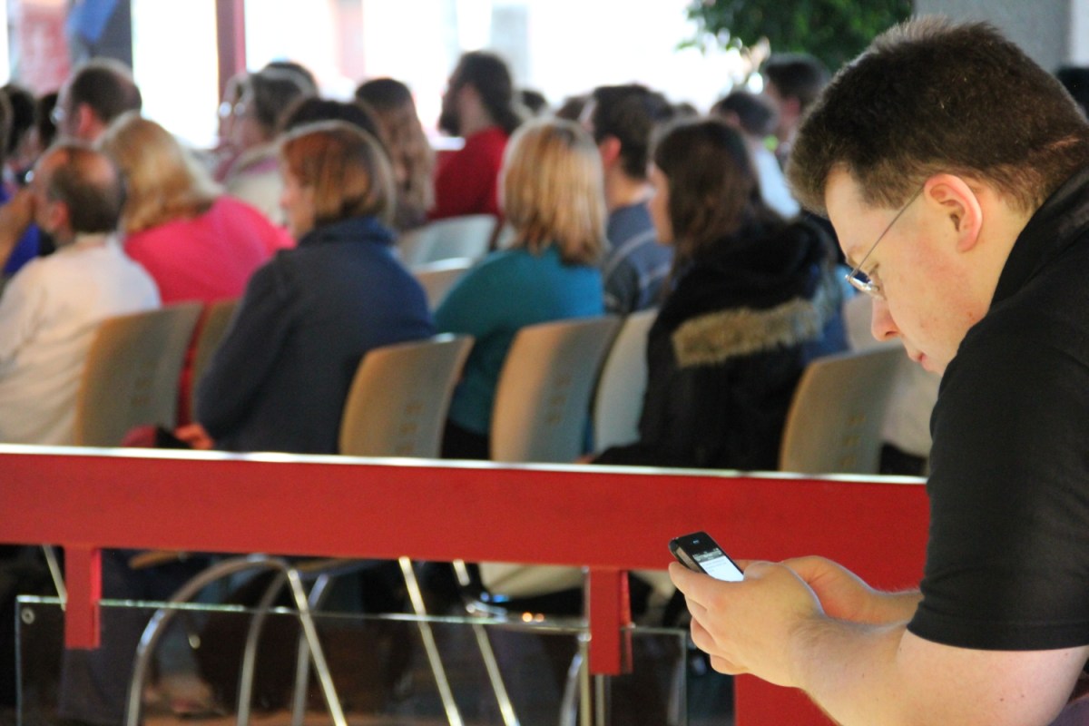 Zuhören und Twittern