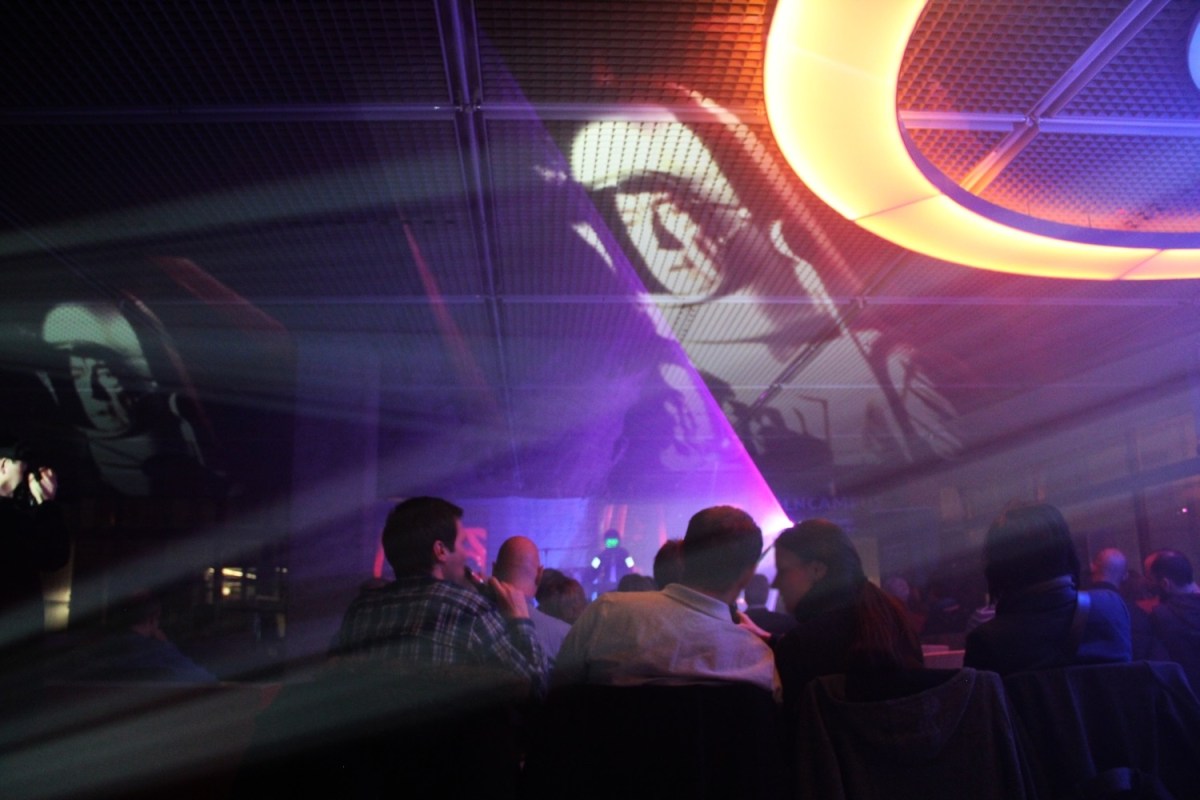 Projektionen während des Konzerts